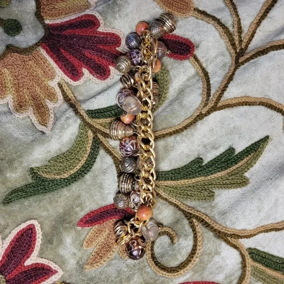 Gold-tone chain bracelet - Picture 2 of 6